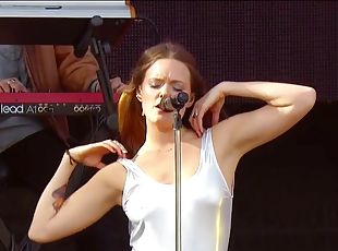 Tove Lo - Talking Body (Live at Rock In Rio Las Vegas)