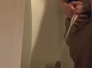 pisser, amateur, énorme-bite, gay, jeune-18, européenne, euro, solo, minet, bite