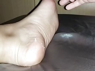 Gentle feet massage  HERA BELLE ????