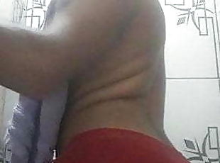 Mostrando a bunda