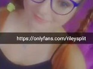 Glasses nerdy girlk with a big big clit looking for friends to play