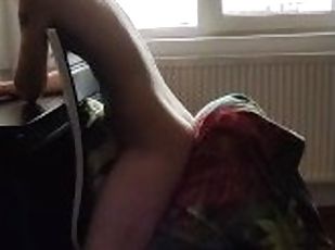 My first time humping on a chair in years, amazing orgasm