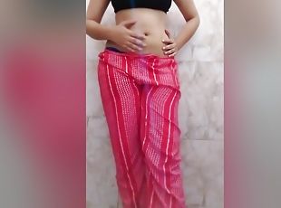 Hot Virgin In Desi Sister Bathing