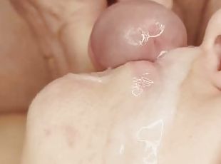 mastürbasyon-masturbation, amatör, oral-seks, üstüneyüzüne-boşalma, mastürbasyon, vajinadan-sızan-sperm, yutkunma, meni, sperm, oral