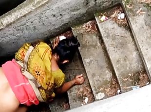 Desi Bhabhi Ko Sidhi Me Choda Hot Indian Bhabhi Fucking In Top Of House