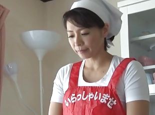 Mature Japanese brunette enjoys while pleasuring herself -Hisae Yabe