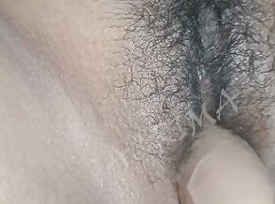 Primero jugué con mi dildo y después me culie a mi macho que rico, me dejo la chepa llena de leche