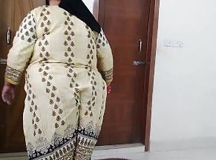 Egyptian Dairty BBW Nadia Aunty Fucked By Her DRIVER while sweeping Room