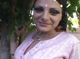 Whore Dressed Up As Indian Gets Her Twat Fucked.