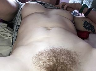 Make mommys hairy pussy cum