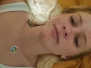 gros-nichons, amateur, babes, ejaculation-sur-le-corps, énorme-bite, ados, point-de-vue, sur-le-visage, blonde, mignonne