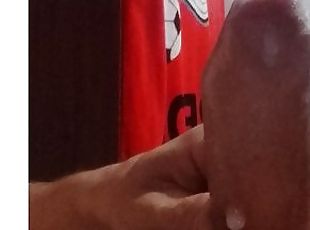 closeup uncut cock cum????