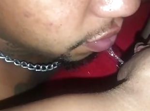 Sexo Oral, chupando a bucetinha da ninfeta até ela gozar na minha boca