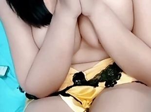 asiatiche, tettone, masturbazione-con-mano, urina, ragazze-giovani, seghe, pov, tailandesi, arrapate, feticci