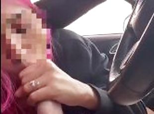 Lucky Driver gets road head from cheating fianc asian slut