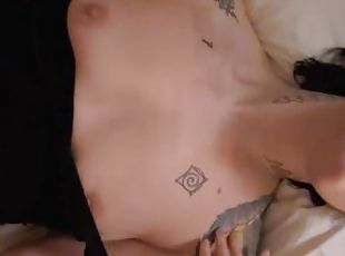 amatör, brudar, creampie, pov, close-up, tatuering, små-bröst